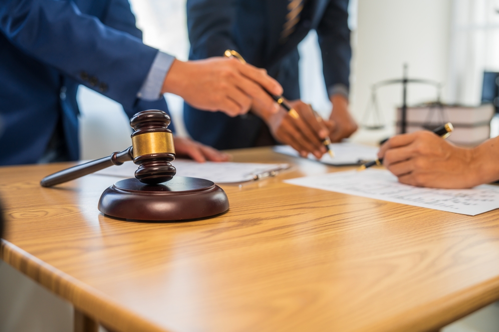 Can a Lawyer Settle Without My Consent